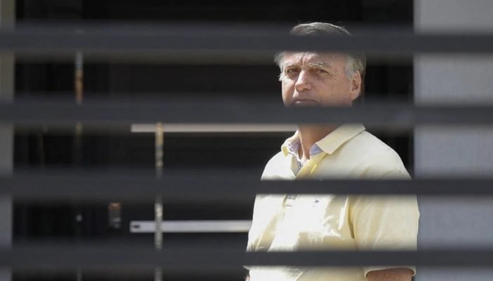 Relatórios médicos indicam nova cirurgia para Bolsonaro