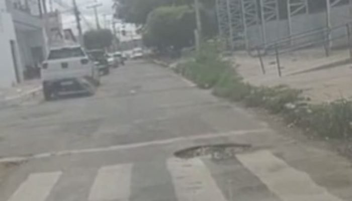 Condições precárias na Avenida Monsenhor Ângelo Sampaio preocupam motoristas