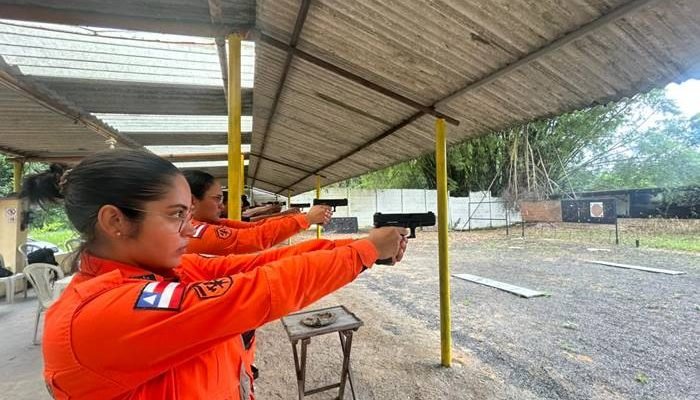 Curso de tiro exclusivo para mulheres fortalece segurança pública na Bahia