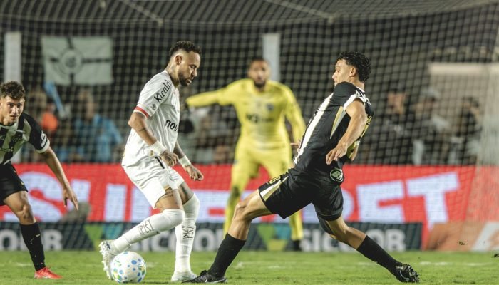 Neymar elogia arbitragem após polêmica em Santos x Atlético-MG