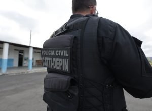 Governador da Bahia inaugura unidade de frutas e autoriza obras em rodovia