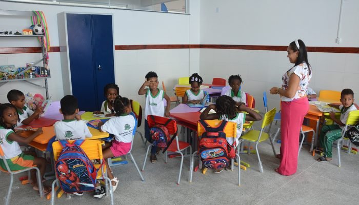 Iniciativa promove letramento digital gratuito para idosos em Salvador