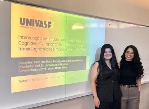Egressas da Univasf recebem prêmio por pesquisa inovadora em terapia cognitiva