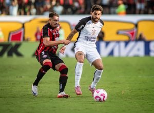 Vitória vence Piauí e Jair Ventura destaca jovens talentos