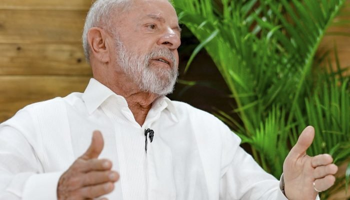 Debate sobre 'taxa das blusinhas' reacende polêmica no governo