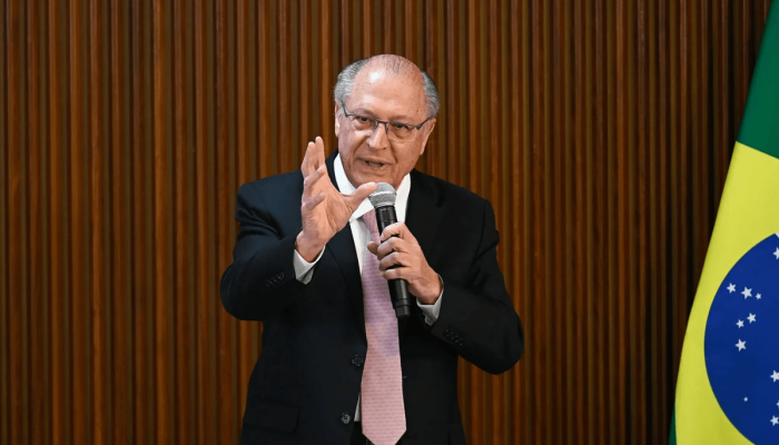 Alckmin propõe debate sobre redução da jornada de trabalho no Brasil