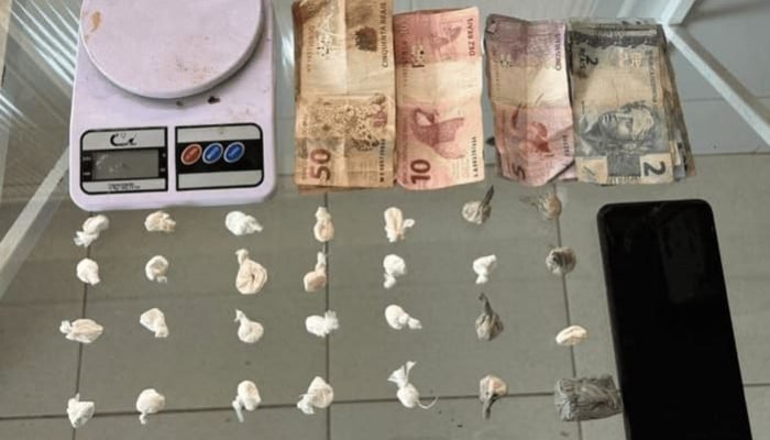 Homem é detido em Curaçá após tentativa de fuga e descarte de drogas