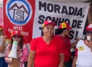 Manifestação do MST em Petrolina cobra políticas de moradia