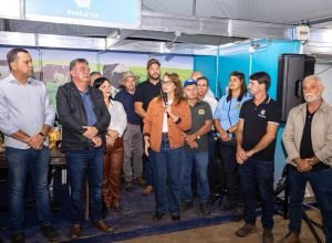 Débora Almeida intensifica ações políticas em São Bento do Una