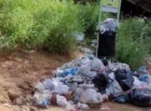 Acúmulo de lixo e abandono ameaçam Ilha do Fogo