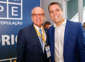 Senador Dueire destaca apoio a pautas municipalistas em congresso da Amupe