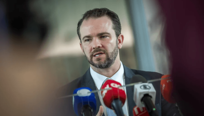 Governo anuncia FGTS para quitar dívidas com até 90% de desconto