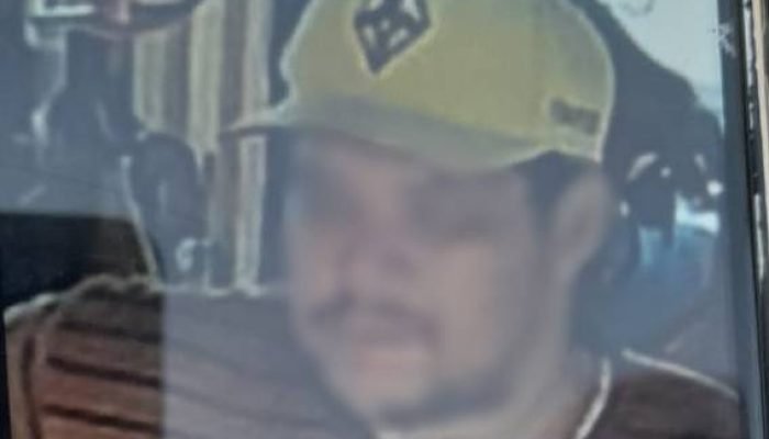 Polícia divulga imagem de suspeito de furtos no centro de Petrolina