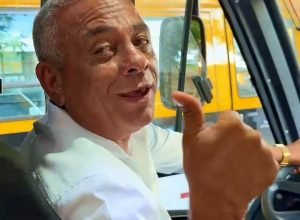 Tracunhaém recebe novos ônibus escolares para melhorar transporte de alunos