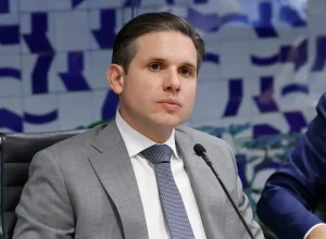 Veto ao PL da Dosimetria pode ser derrubado, afirma Hugo Motta