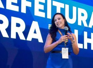 Prefeita de Serra Talhada é premiada por projetos inovadores