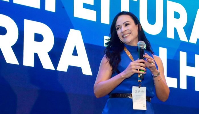 Prefeita de Serra Talhada é premiada por projetos inovadores