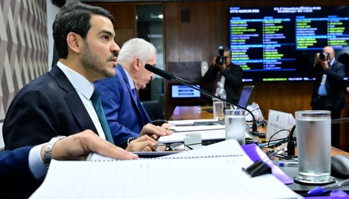 Senado avança nomeação de Jorge Messias para o STF