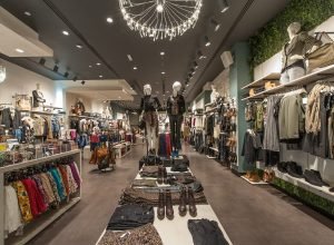 Impacto dos juros e impostos no varejo brasileiro desafia empresas