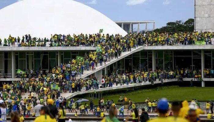 Congresso derrota Lula e abre caminho para reduzir penas de envolvidos em atos de 8 de janeiro