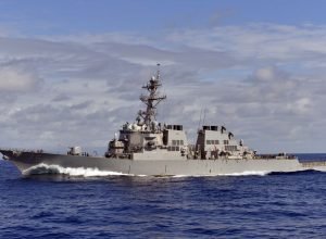 Falha elétrica deixa navio de guerra dos EUA à deriva no Indo-pacífico