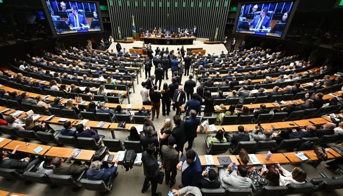 Câmara acelera trâmite para fim da jornada 6x1