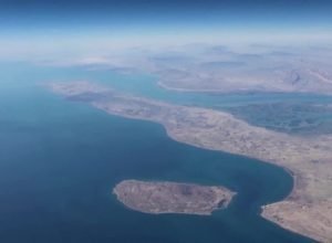 Cautela marca reação a plano dos EUA para navios em Ormuz