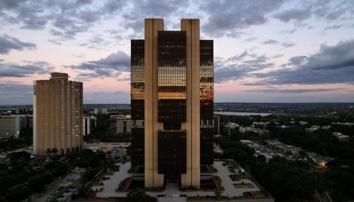 Ata do Copom deve reforçar cautela em cenário de incertezas