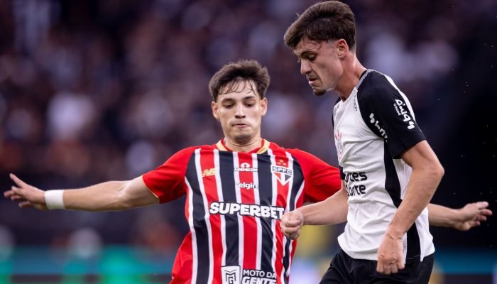 Corinthians e São Paulo se enfrentam em clássico decisivo no Brasileirão