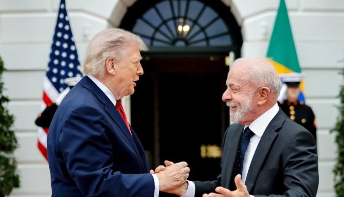 Lula é visto como fortalecido após encontro com Trump, aponta pesquisa