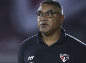 São Paulo demite técnico após eliminação na Copa do Brasil