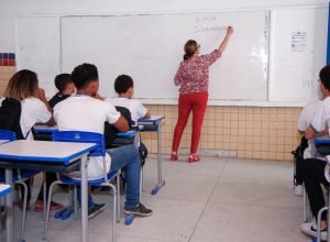 Pernambuco avança com pagamento do Fundef para educadores