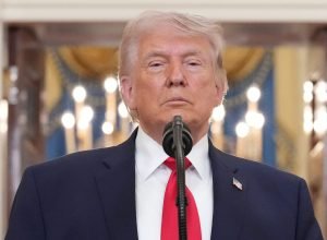 Trump pressiona Irã e afirma que paciência está no limite