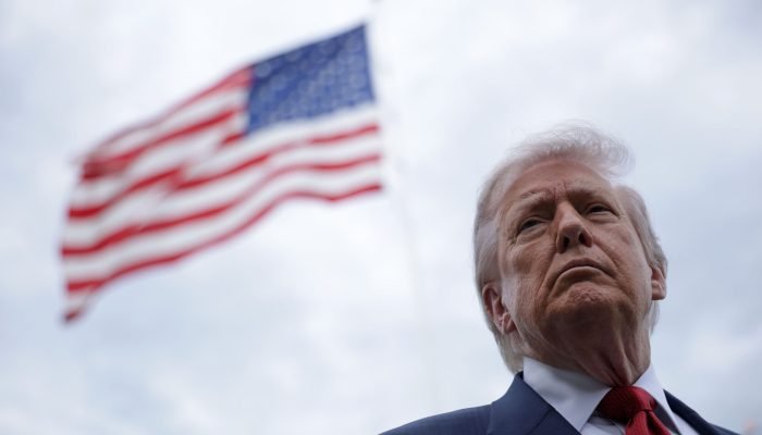 Trump alerta Irã sobre ações rápidas em meio a tensões crescentes