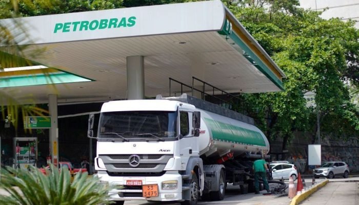 Petrobras adere à subvenção do governo para controlar preços de combustíveis