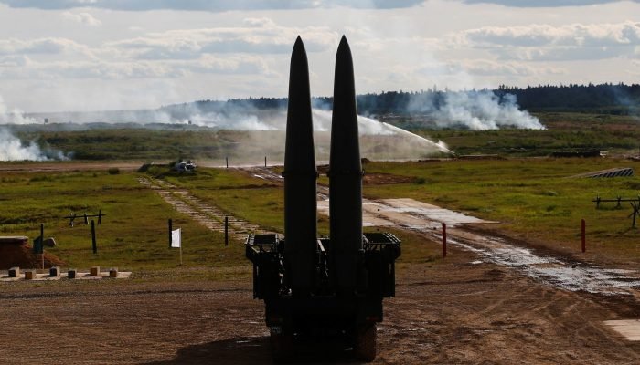 Rússia reforça presença nuclear em Belarus durante exercícios estratégicos