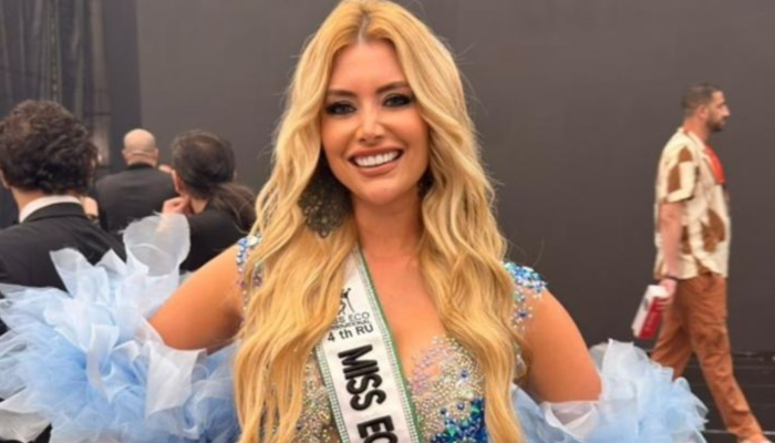 Miss Brasil sofre queda no palco durante concurso no Egito