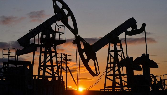 Queda nos preços do petróleo reflete negociações entre EUA e Irã