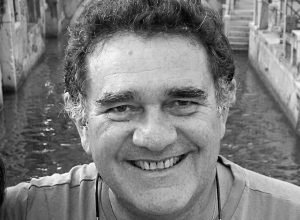 Luiz Freire, ex-prefeito de Olinda, falece aos 69 anos após luta contra câncer