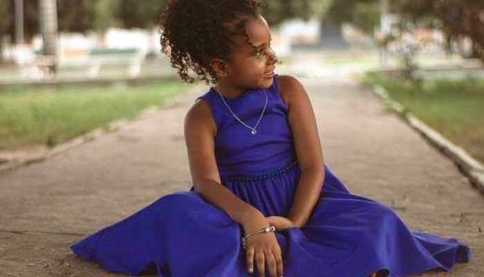 Como escolher roupas infantis para cerimônias religiosas com elegância e conforto