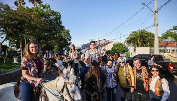 João Campos destaca tradições na Cavalgada à Pedra do Reino