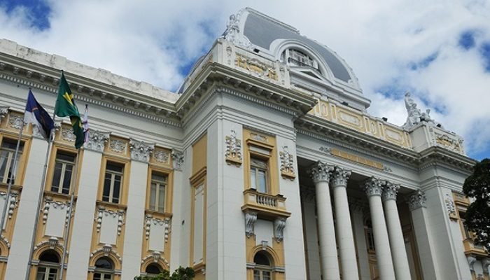 Inscrições abertas para concurso de juízes substitutos no TJPE