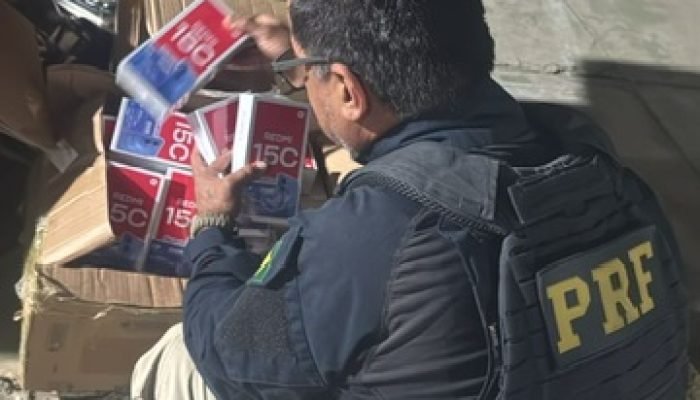 Polícia Rodoviária Federal apreende eletrônicos e camisas falsificadas em Juazeiro-ba