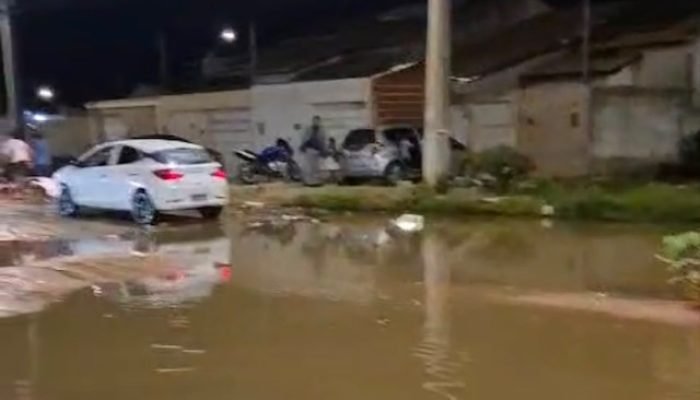 Compesa nega responsabilidade por esgoto no Dom Avelar após acidente