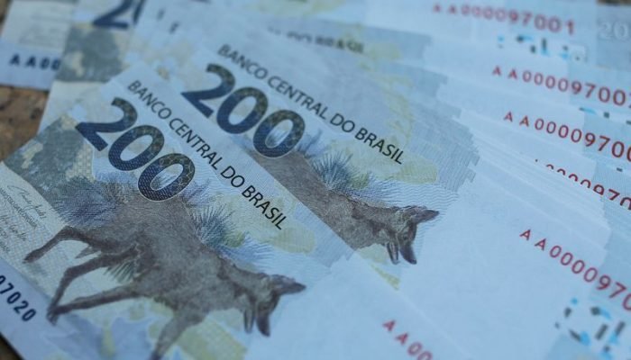 Inflação desafia investidores e famílias no Brasil