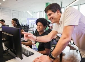 João Campos anuncia expansão do Embarque Digital em Pernambuco