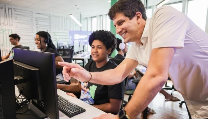 João Campos anuncia expansão do Embarque Digital em Pernambuco