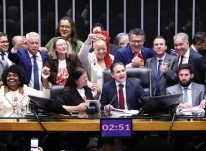 Deputados de Pernambuco apoiam redução da jornada de trabalho