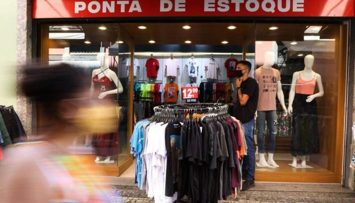 Dia Livre de Impostos oferece descontos de até 70% no Brasil