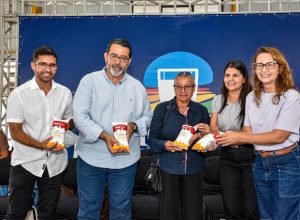 Débora Almeida destina R$ 300 mil para saúde em Cachoeirinha e apoia Programa do Leite